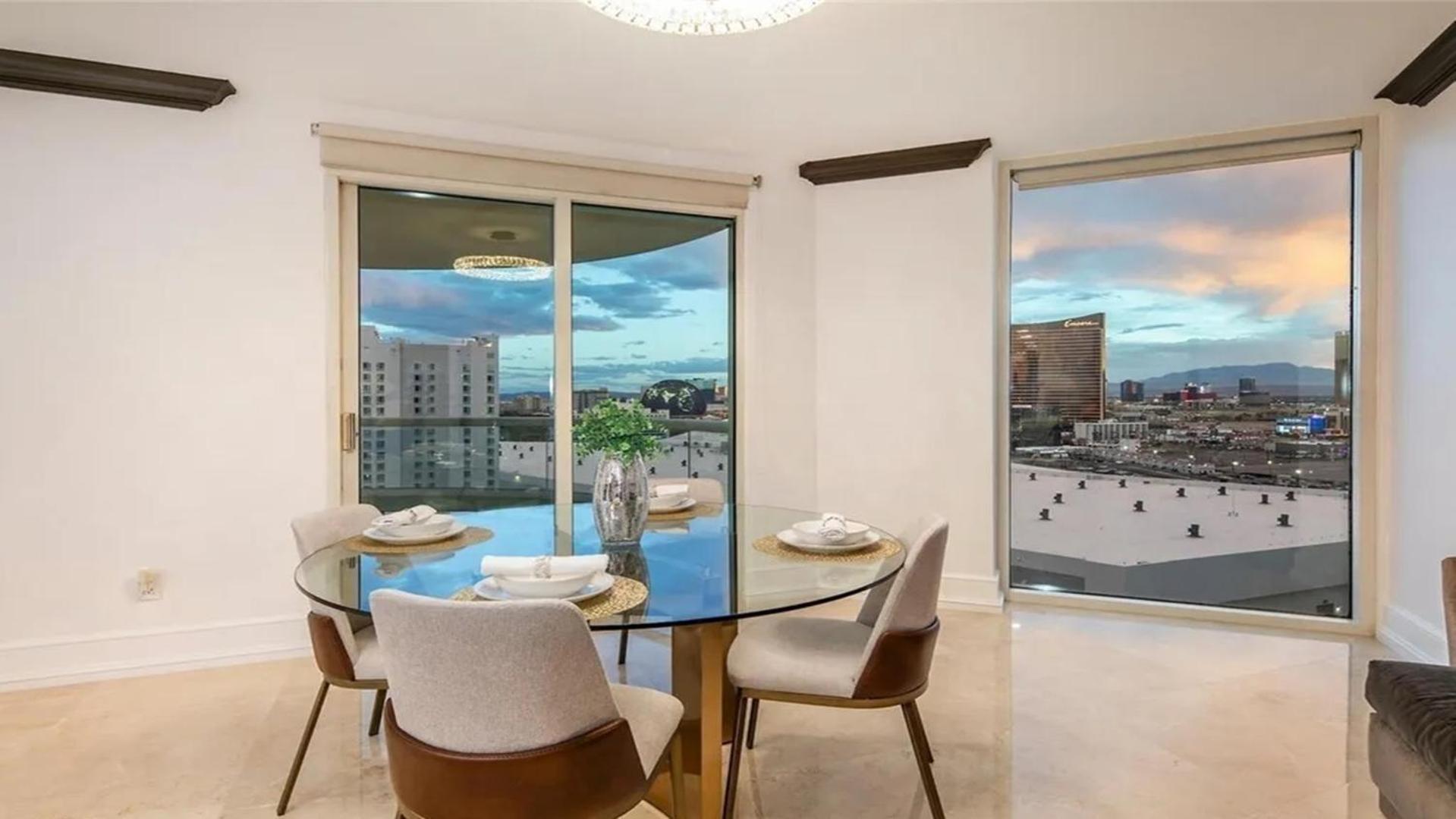 Stunning Four Bedroom Fully Professionally Remodeled Apartment Las Vegas Exteriér fotografie