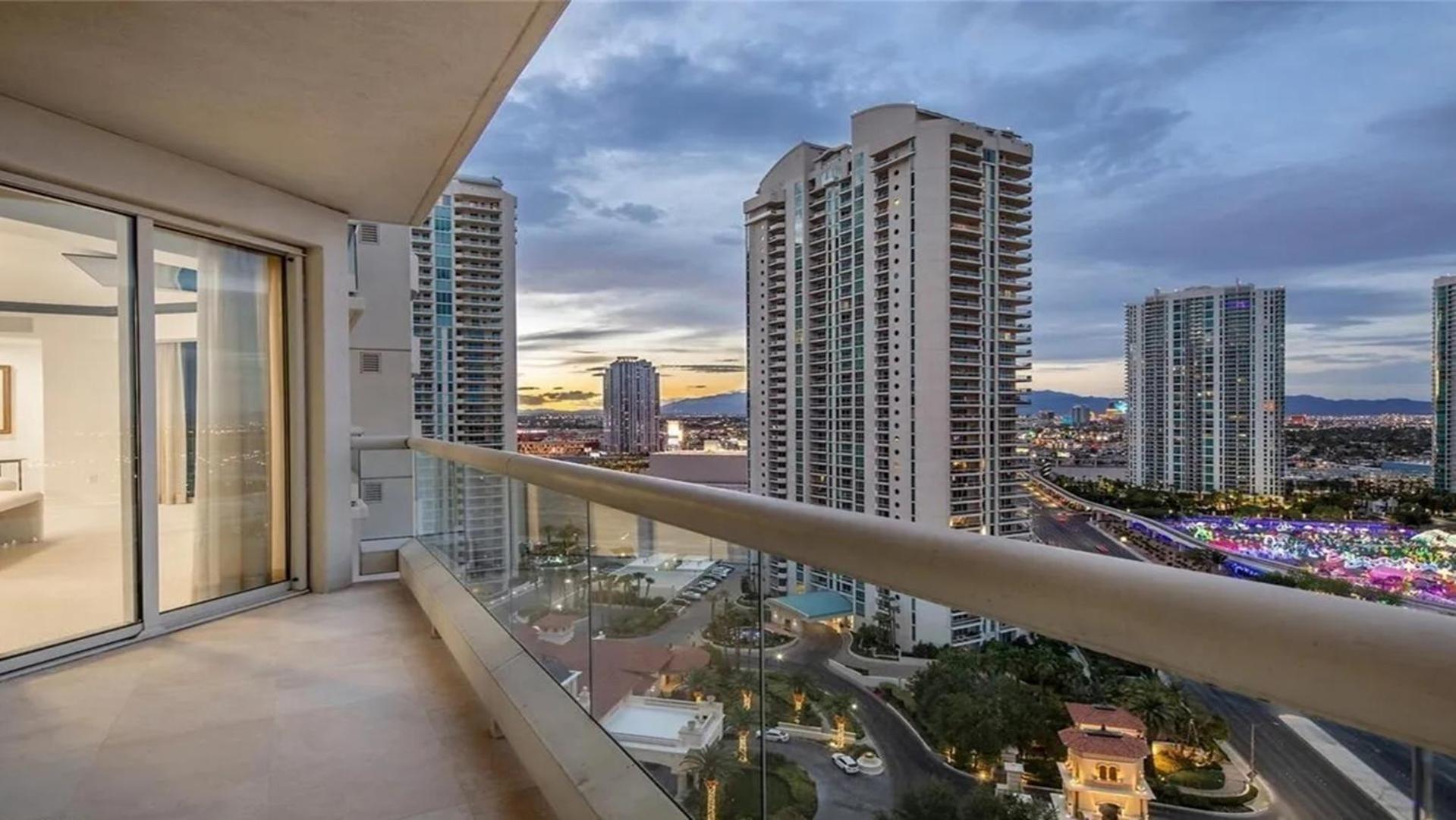 Stunning Four Bedroom Fully Professionally Remodeled Apartment Las Vegas Exteriér fotografie